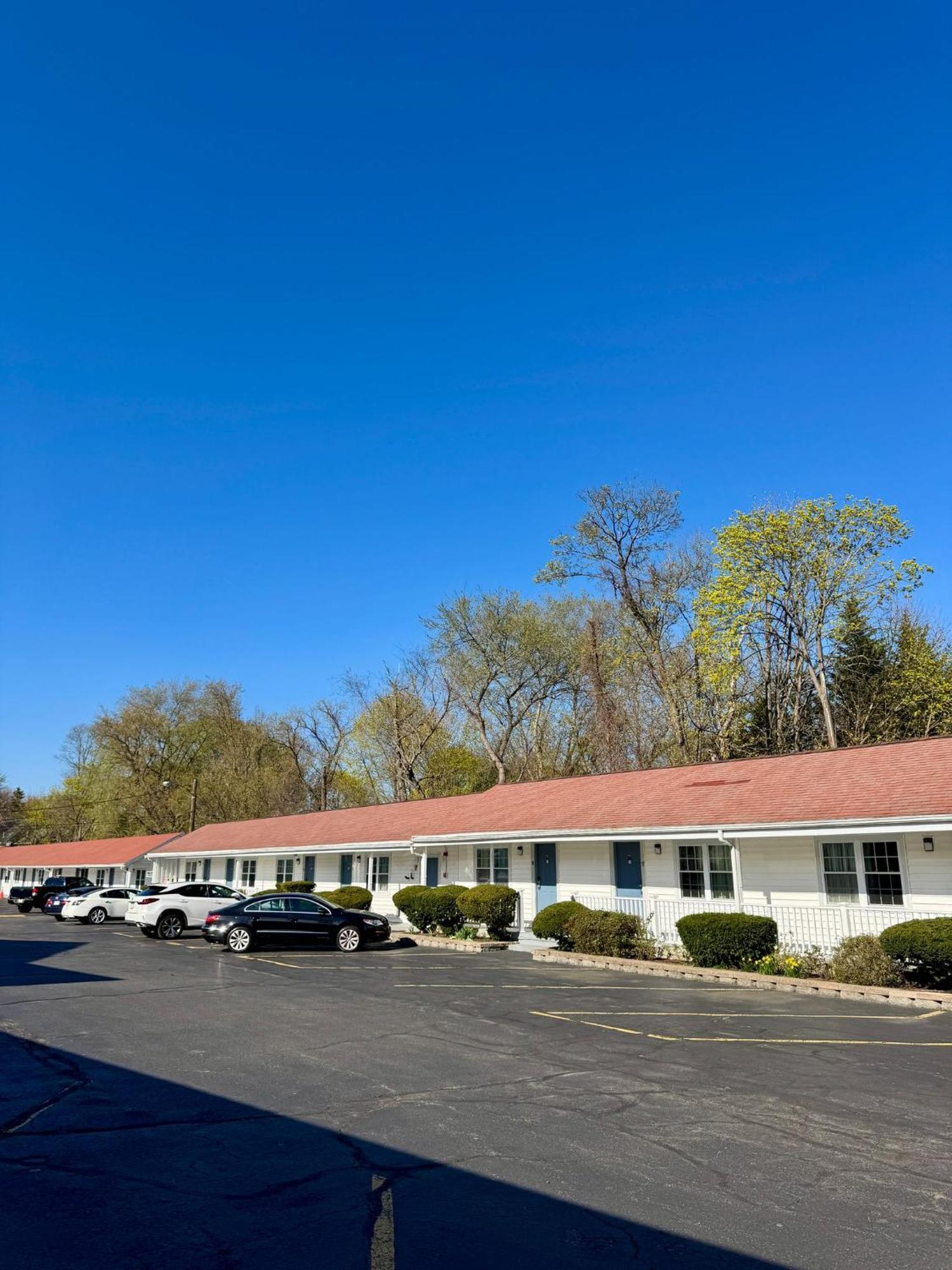 Chisholm'S Motor Inn Saugus Exterior foto